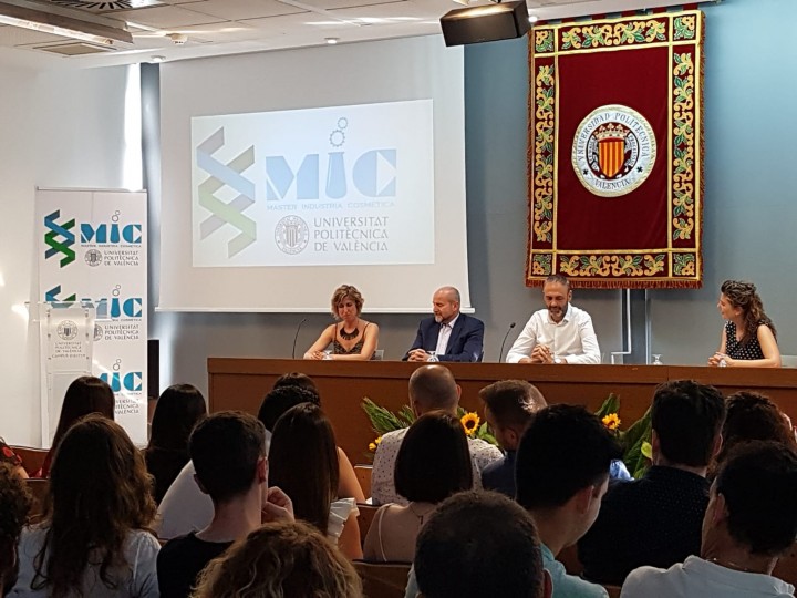 CEREMONIA DE GRADUACIN  TERCERA EDICIN DEL MIC 