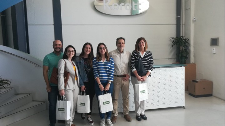 Visita de los alumnos del MIC a Laboratorios Korott